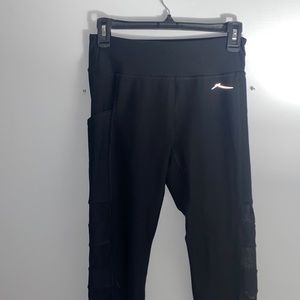 Black athletic leggings